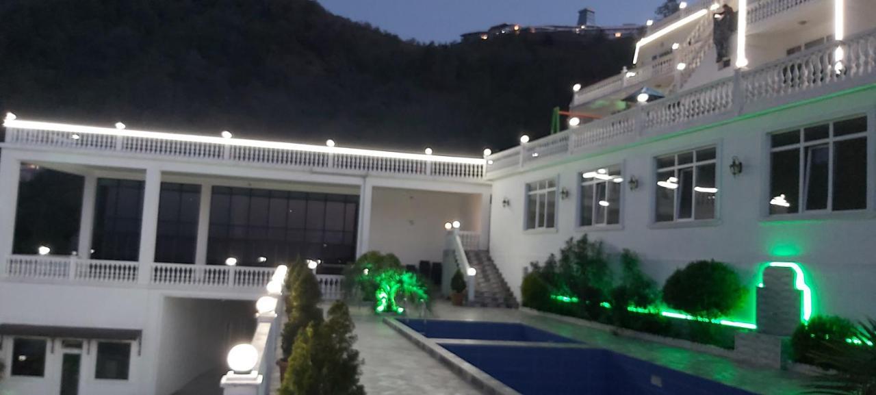 Hotel Zura Palace Kvariati Dış mekan fotoğraf